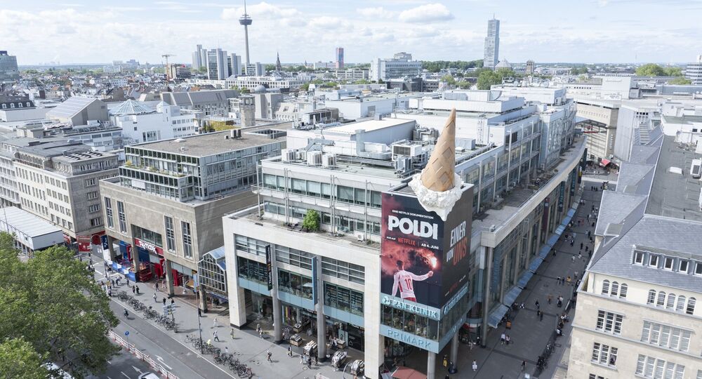 Luftaufnahme der PAN Klinik am Neumarkt in Köln mit Blick über die Innenstadt